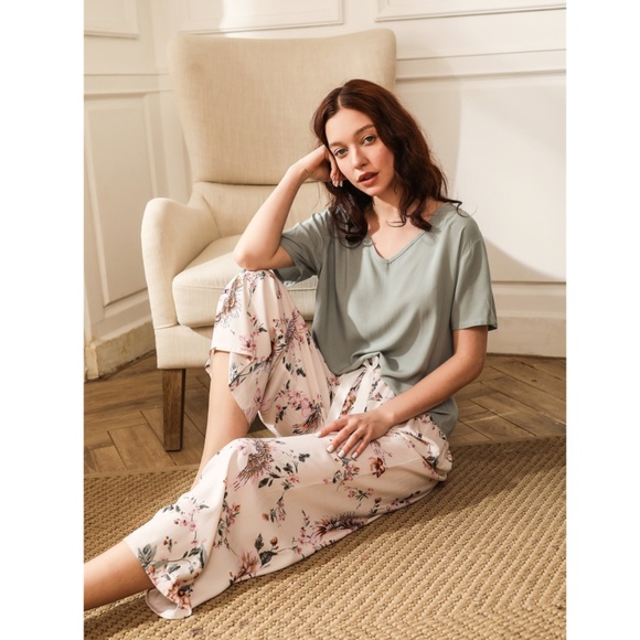 Pastel Green & Pink Floral 2 Piece Pajama Set - Picture 2 of 8